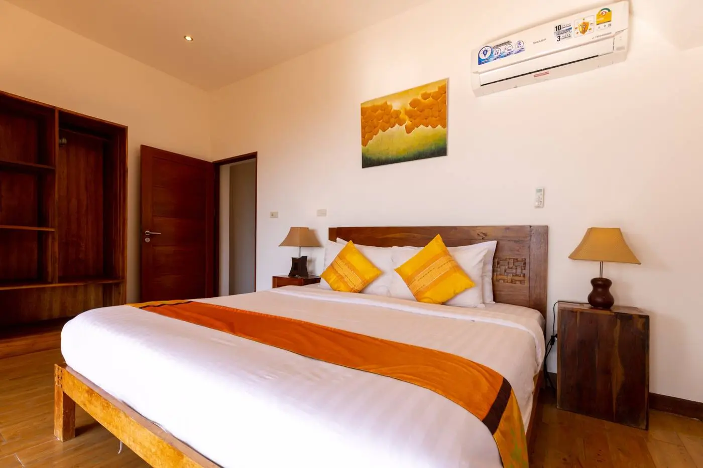 Ocean bedroom detail