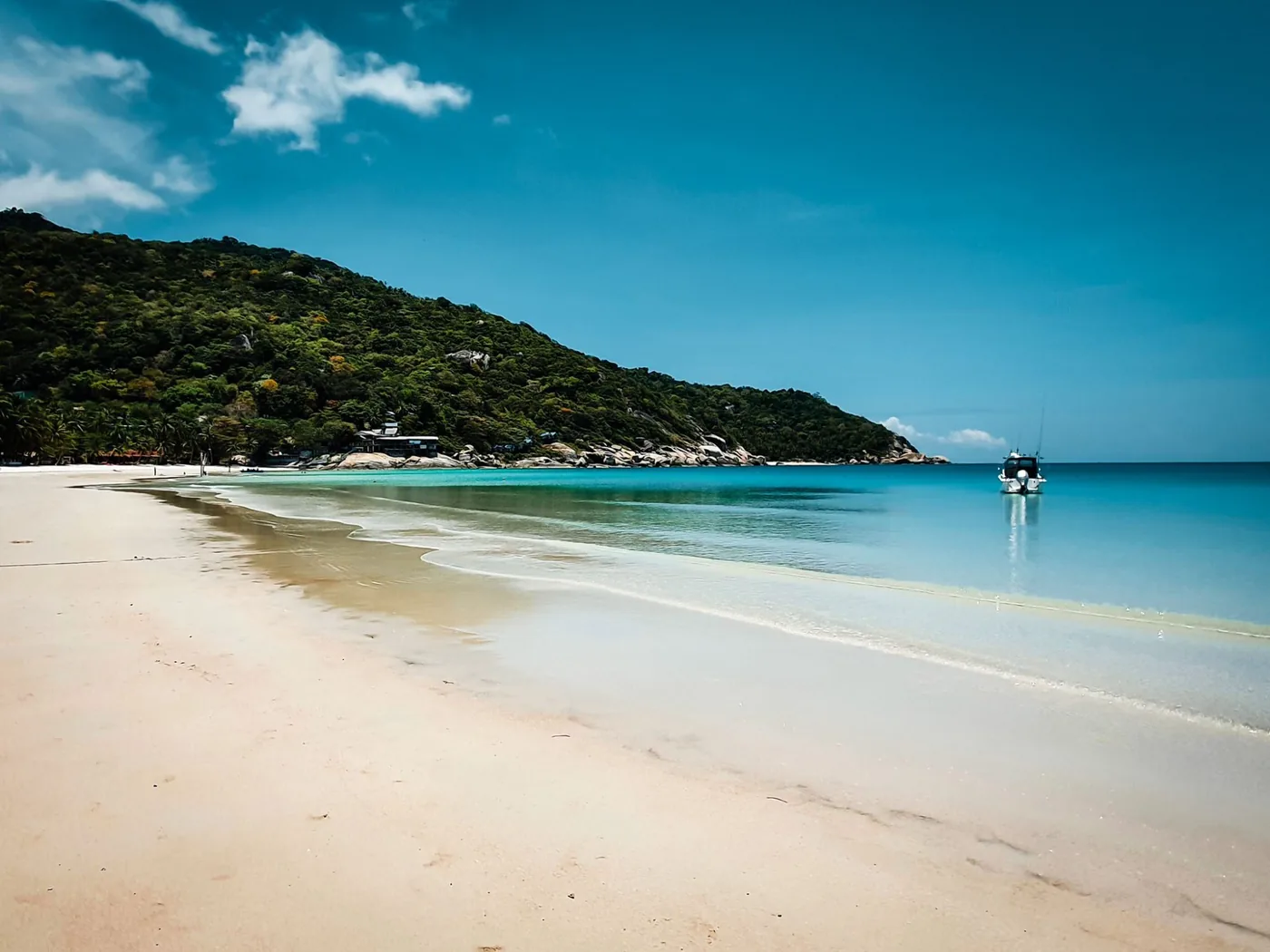 Thong Nai Pan Noi, crystal clear water and rocky headland, Koh Phangan